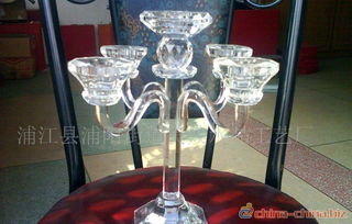 水晶燭臺的藝術魅力 以zt 004水晶燭為例
